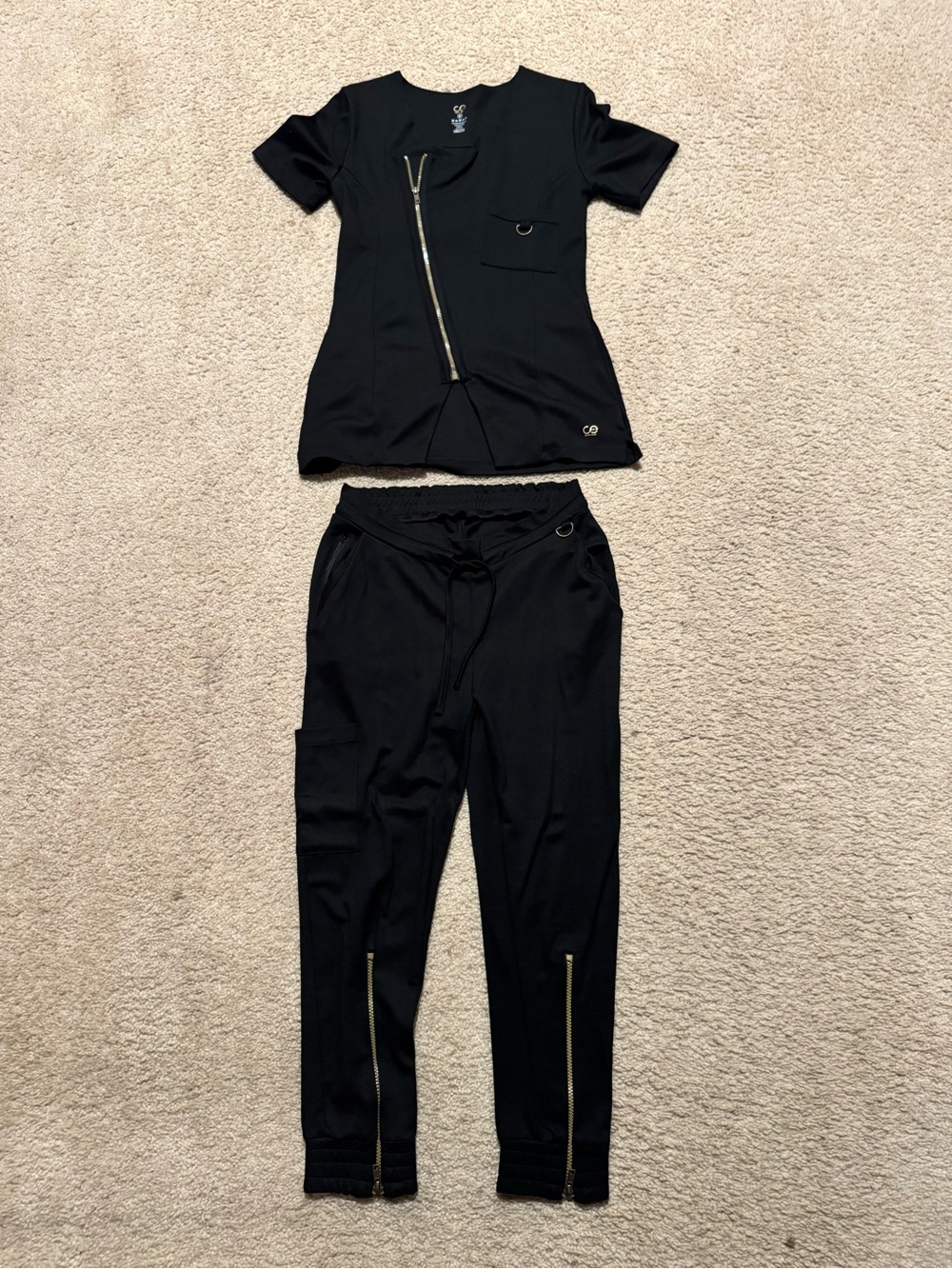 Black Women’s Two-Piece Pants & Top Set with Zip Details